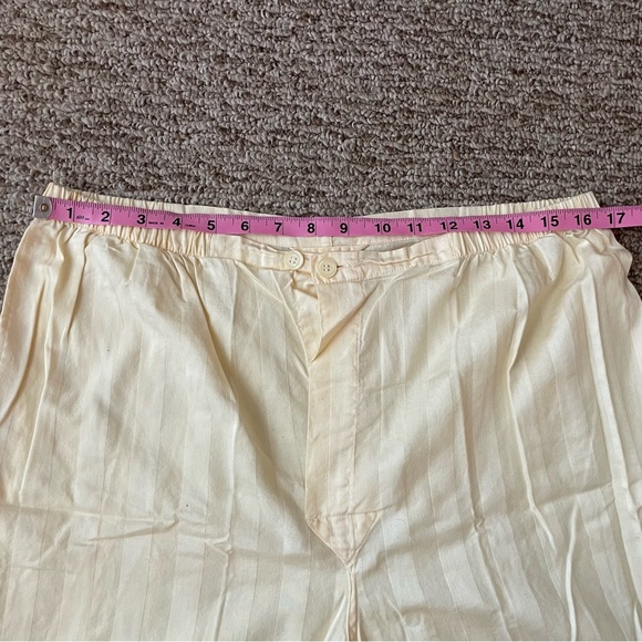 Neiman Marcus pajama set - Picture 5 of 6